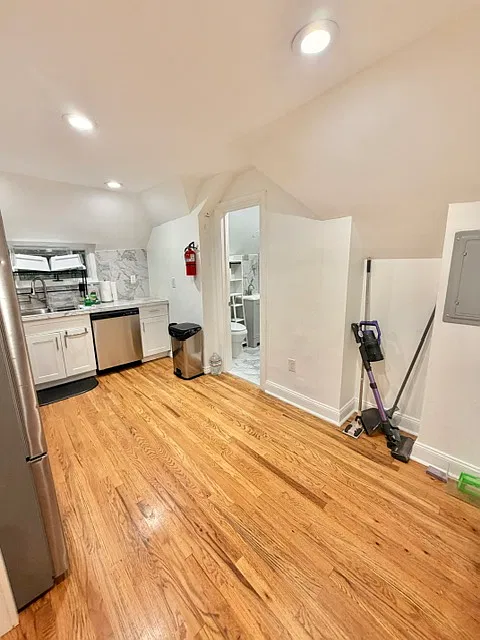 1 bed, 650 sqft, $1,695 — Photo 3