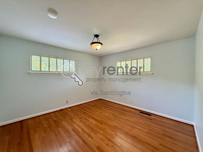 1406 Highland Way — Photo 16