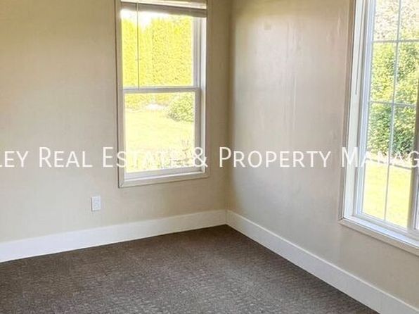 30021 SE Orient Dr, Gresham, OR 97080
