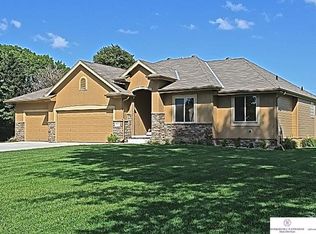 8403 S 21st St, Bellevue, NE 68147