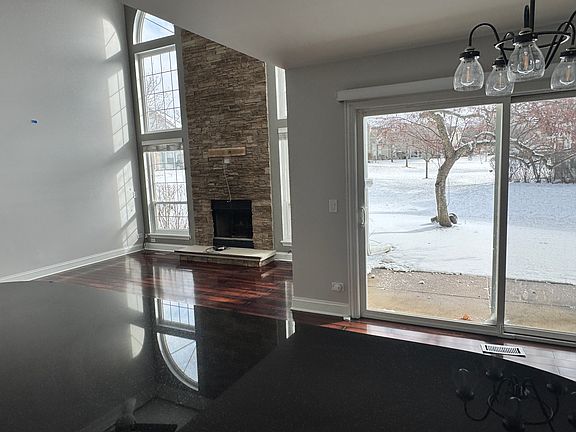 3rd image of 155 Stirling Ln
