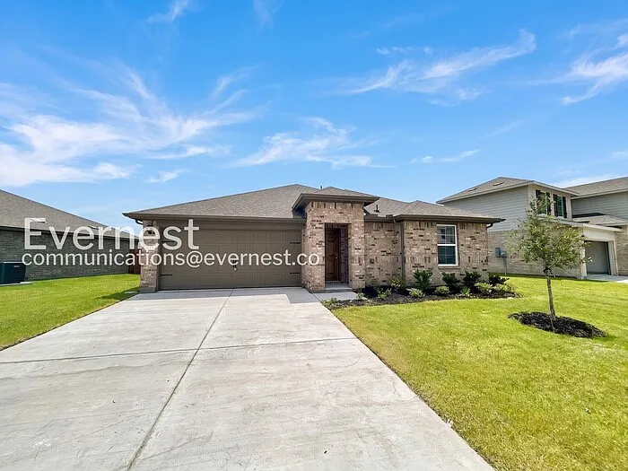 417 Pineywood Trl — Photo 1