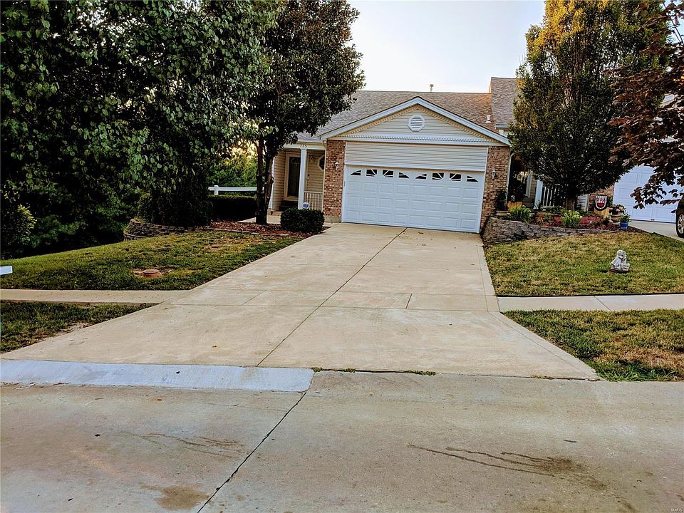 1st image of 115 Samarra Estates Dr