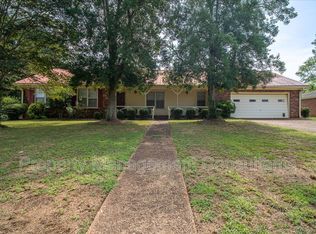 2524 Chickasaw Dr, Florence, AL 35630