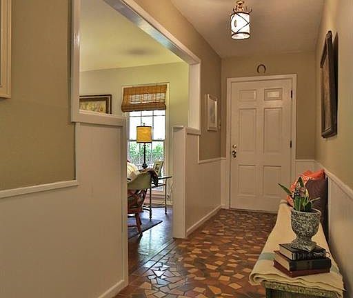 5th image of 2034 S Elmwood Dr