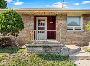 7126 W Becher St, West Allis, WI 53219