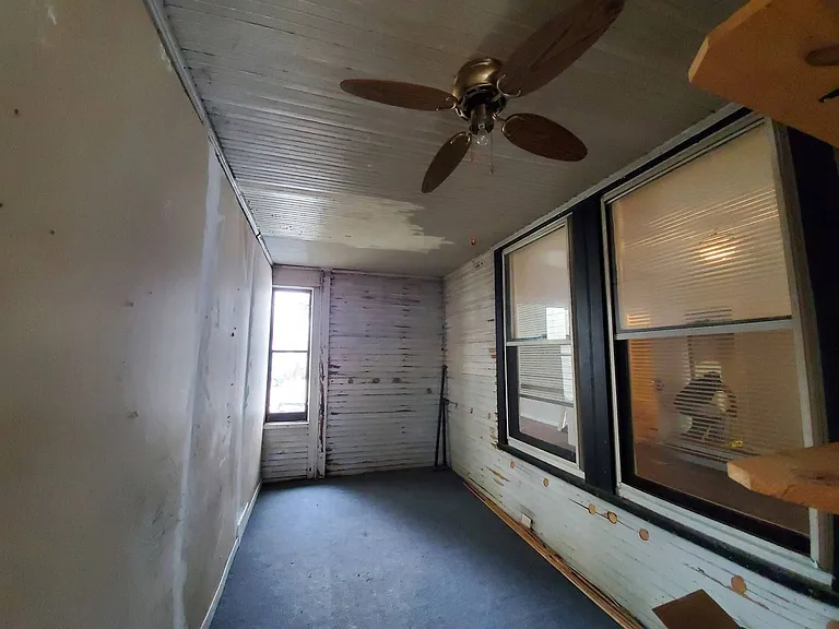 1435 Villa St — Photo 9
