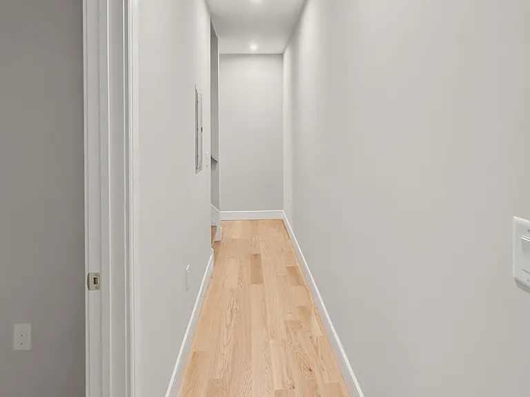 29 Clinton Ave #2A — Photo 24