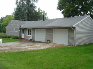 6793 Lake Rd, Madison, OH 44057