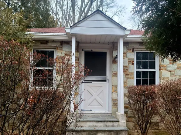 370 Eggerts Crossing Rd, Lawrence Township, NJ 08648