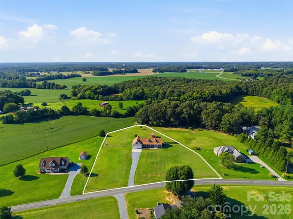 4415 Old Monroe Marshville Rd, Wingate, NC 28174