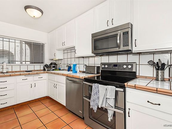 4th image of 2520 Clairemont Dr Unit 313