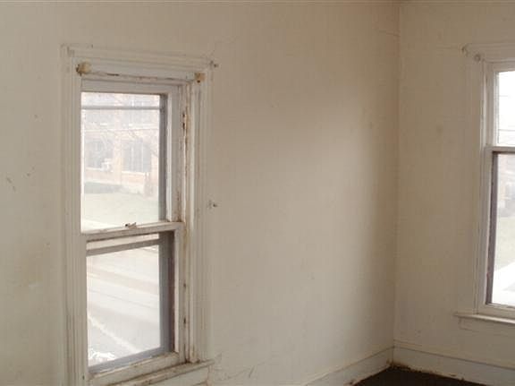 5th image of 430 Franklin St SE
