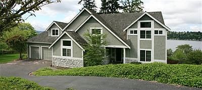 1st image of 1629 204th Ave NE
