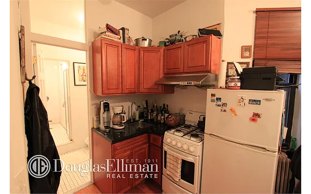 Rented by Douglas Elliman | media 18