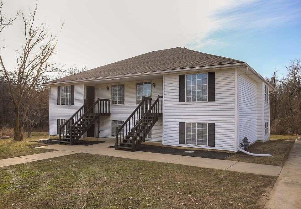 1st image of 700 NE Ball Dr