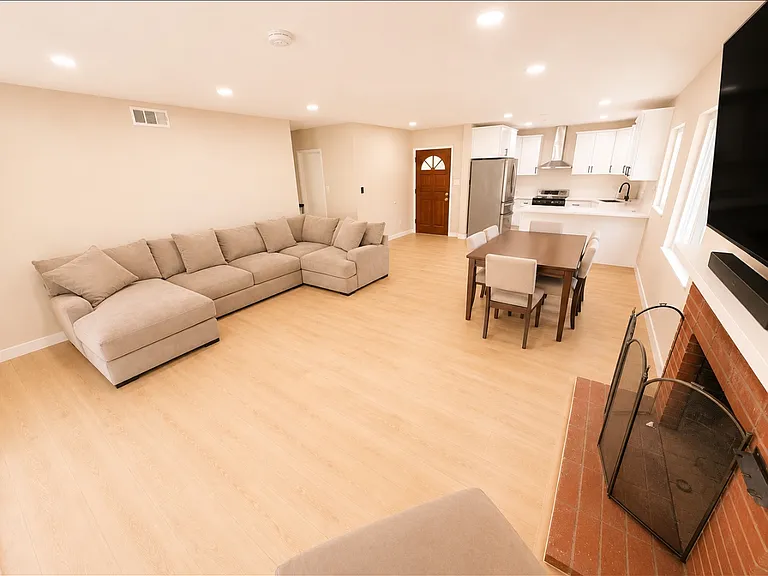 6688 Montclair Dr #4 — Photo 28