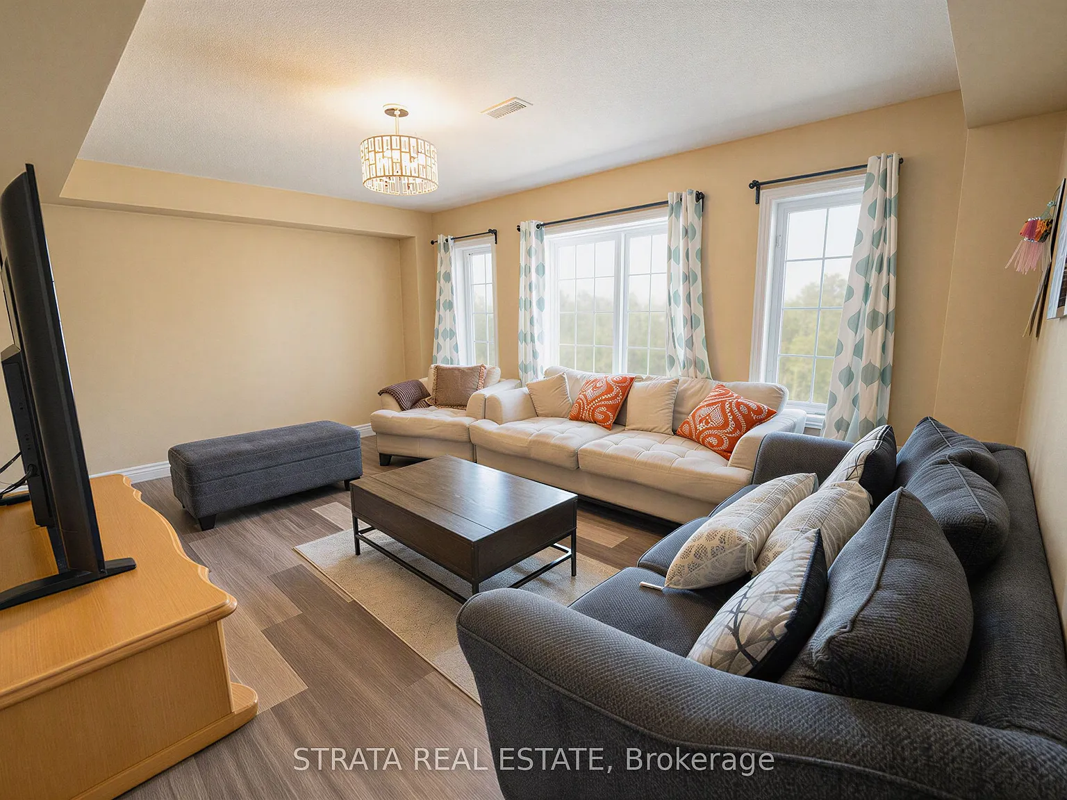 2 bed, $2,400 — Photo 3
