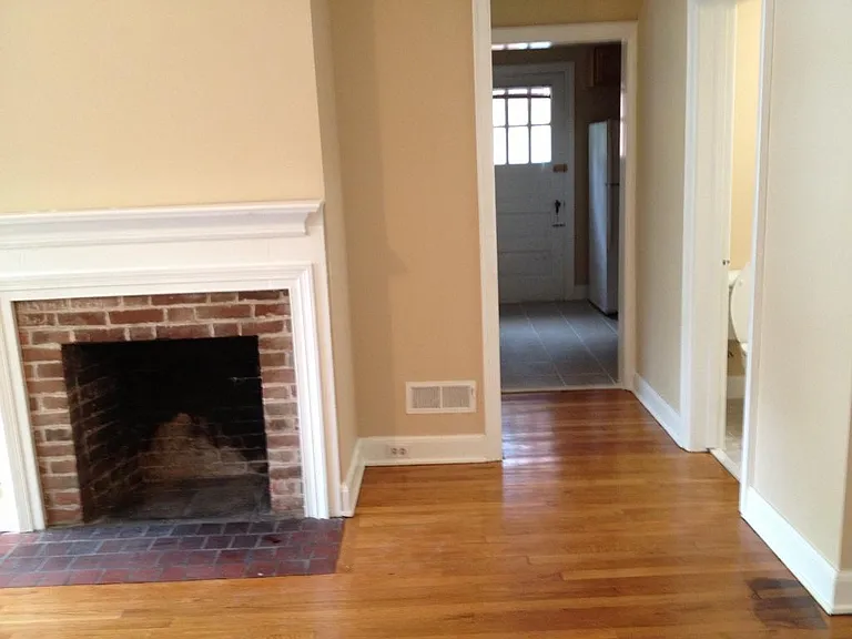 17 W Leicester St — Photo 7