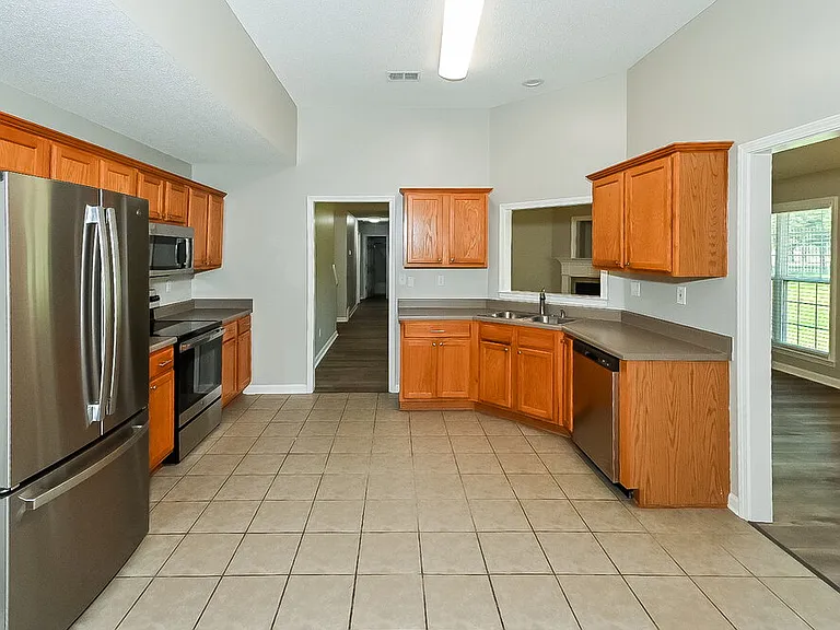 7753 Meadow Ridge Ln — Photo 8