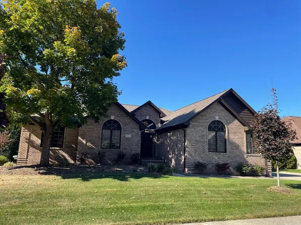52655 Chestnut Grove Ln, Shelby Township, MI 48316