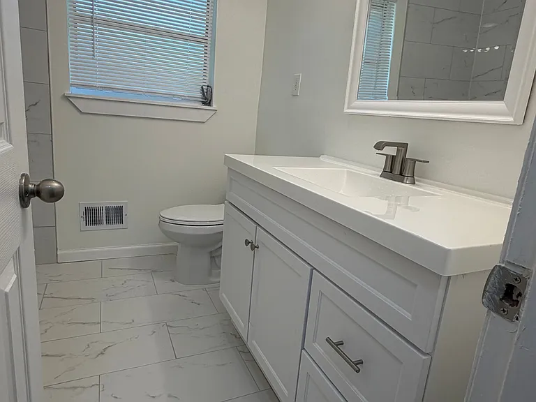112 Meadowood Ave — Photo 11