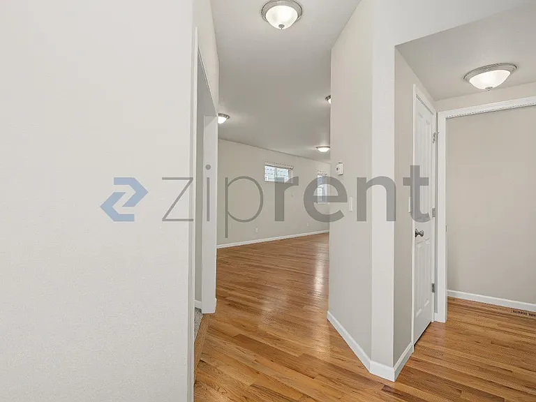 7625 Kodiak Ave NE — Photo 5