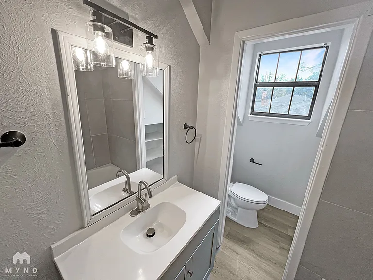 1215 Spring Lake Dr — Photo 29