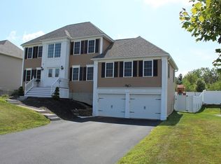 12 Keeneland Cir, Leominster, MA 01453