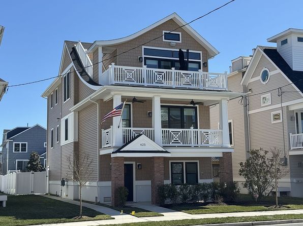 625 Bay Ave