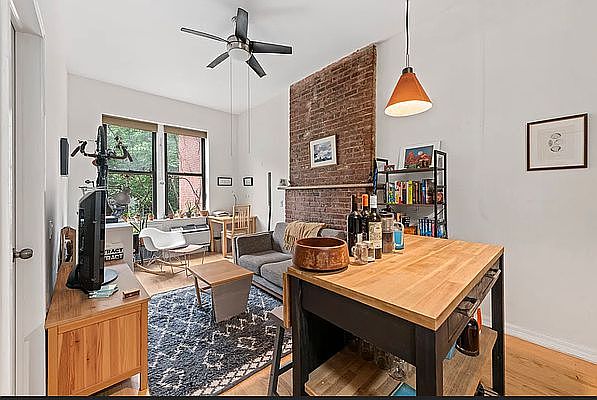 1st image of 156 W 94th St APT 2R