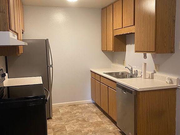 5th image of 7400 Crosscreek Dr #3