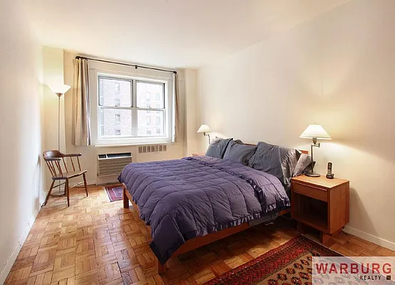 Sold by Warburg | media 16