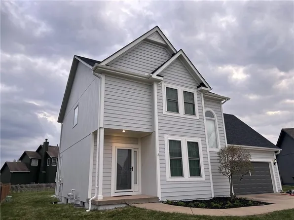 13823 W 154th Ter, Olathe, KS 66062