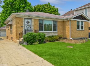 8652 N Ozark Ave, Niles, IL 60714