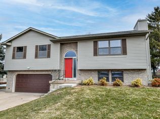 904 Liberty Dr, Deforest, WI 53532