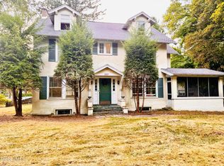 989 Balltown Road, Niskayuna, NY 12309