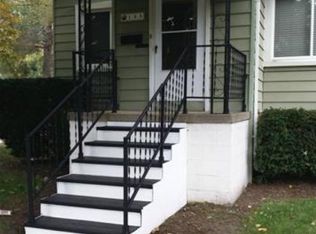 135 E Lewiston Ave, Ferndale, MI 48220