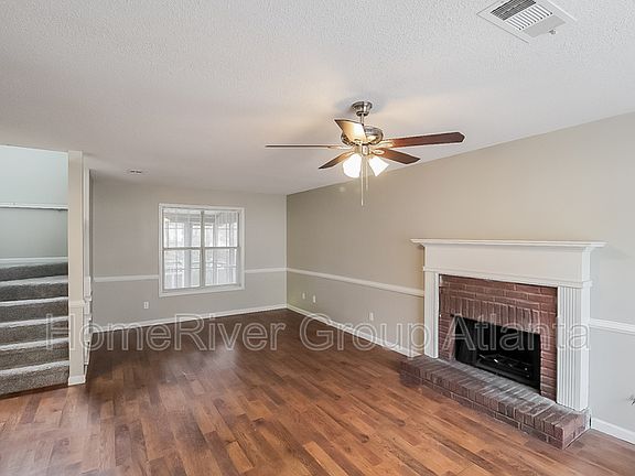 3rd image of 1009 Vineyard Walk