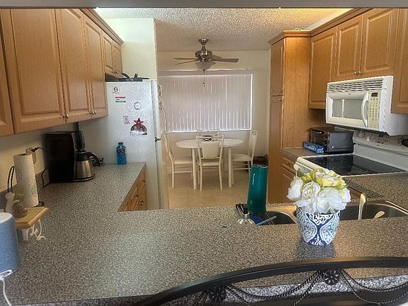 5th image of 10560 E Clairmont Circle #307