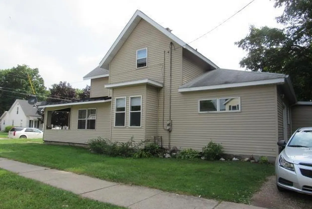 221 W. Henry St. - 1 — Photo 1