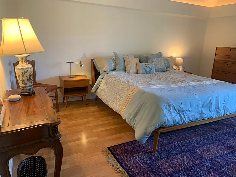 Master Suite king bed and desk