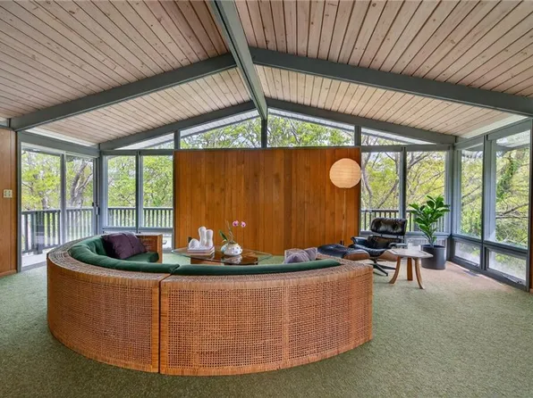 305 Discovery Cres, Virginia Beach, VA 23451