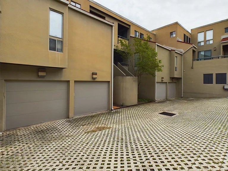 1735 Spyglass Dr — Photo 51