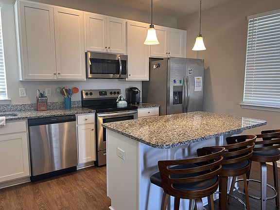 5th image of 3453 Bristol Ln