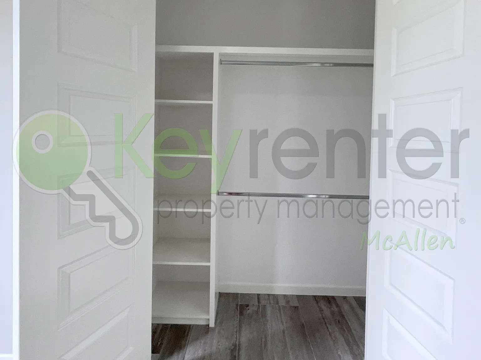 4 bed, 2.5 bath, 2057 sqft, $2,400 — Photo 2