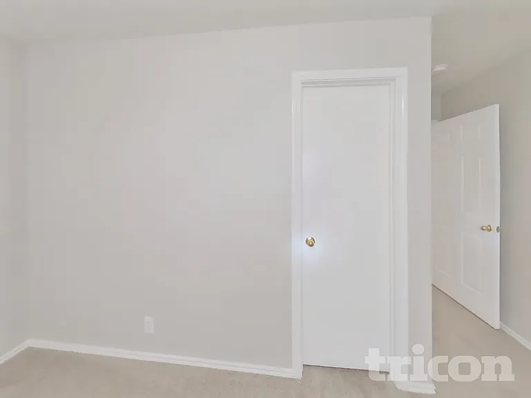 7306 Autumn Brk — Photo 11