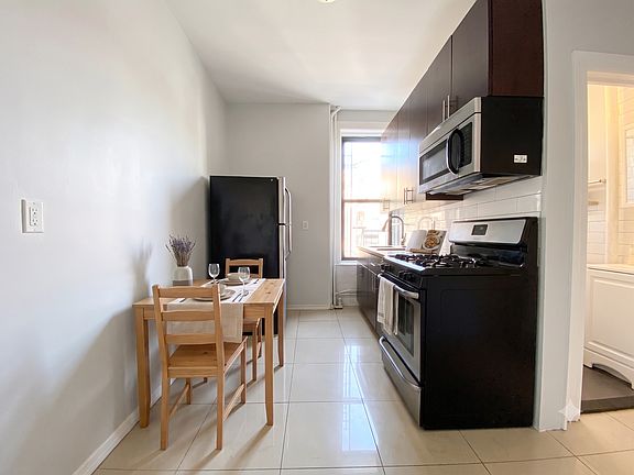 5th image of 684 Central Ave #2RR