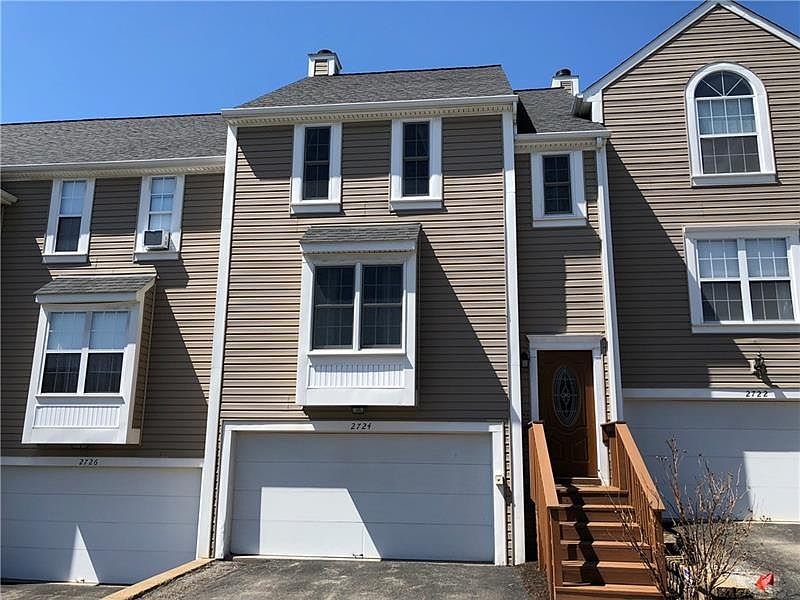 1st image of 2724 Meadowcrest Ct
