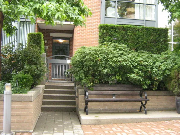 1427 W 6th Ave #1427, Vancouver, BC V6H 4E9